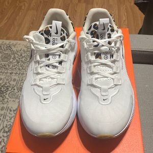 Beautiful—women Nike